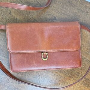 Etienne Aigner Classic Leather Crossbody Bag Purse Wallet in Cognac Brown